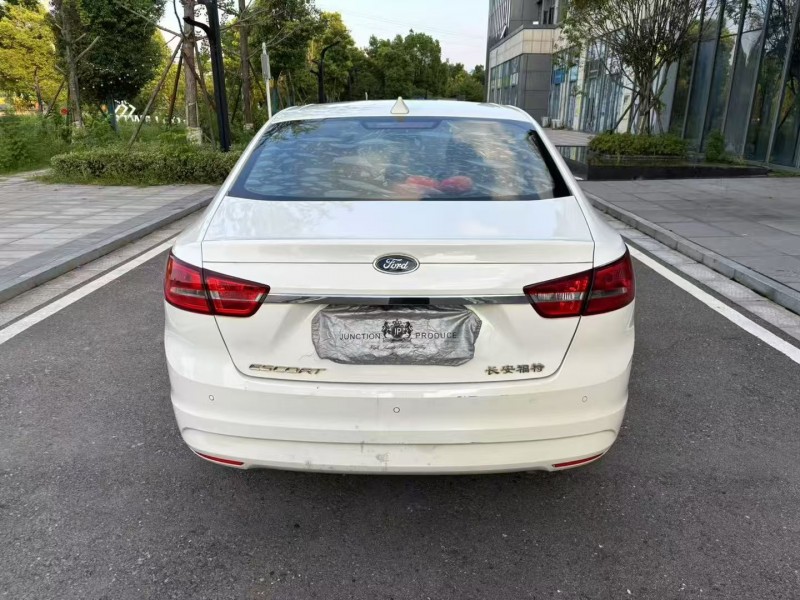 常德17年福特福克斯6