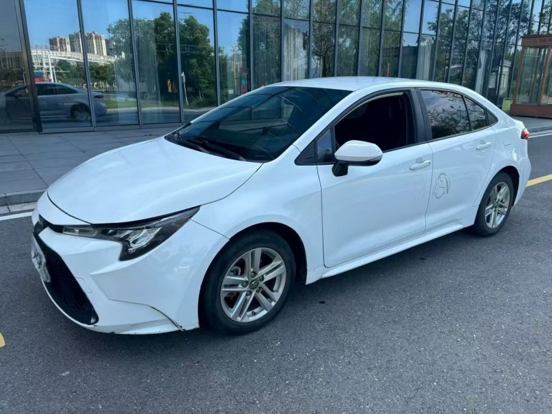 常德22年丰田雷凌2