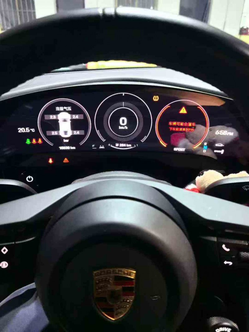 铜川23年保时捷Taycan3