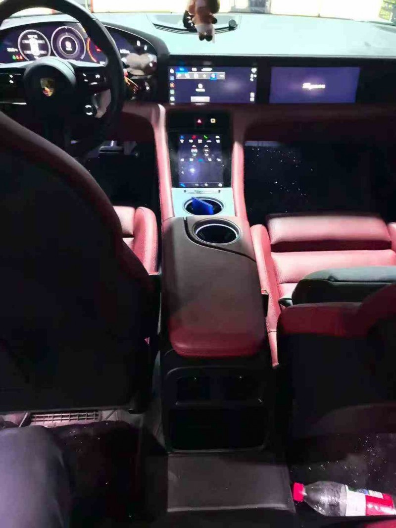 铜川23年保时捷Taycan4