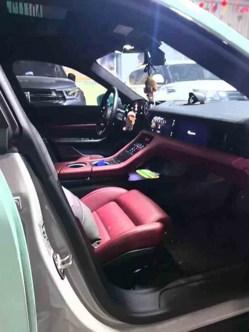 铜川23年保时捷Taycan5