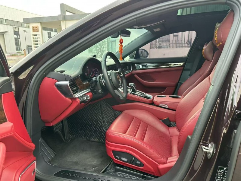 徐州23年保时捷帕拉梅拉6