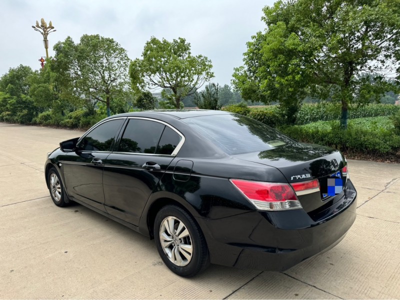 盐城11年本田雅阁5