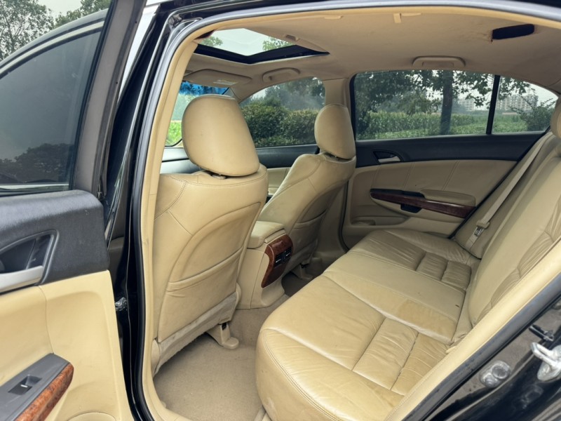 盐城11年本田雅阁7