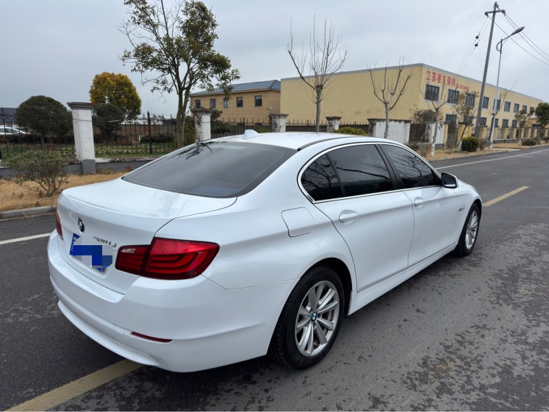 盐城11年宝马5系4
