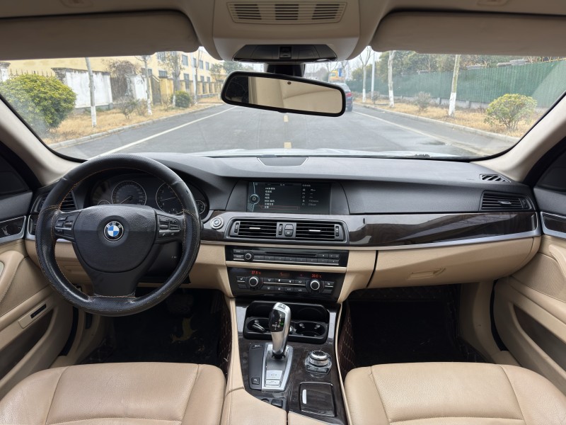 盐城11年宝马5系8