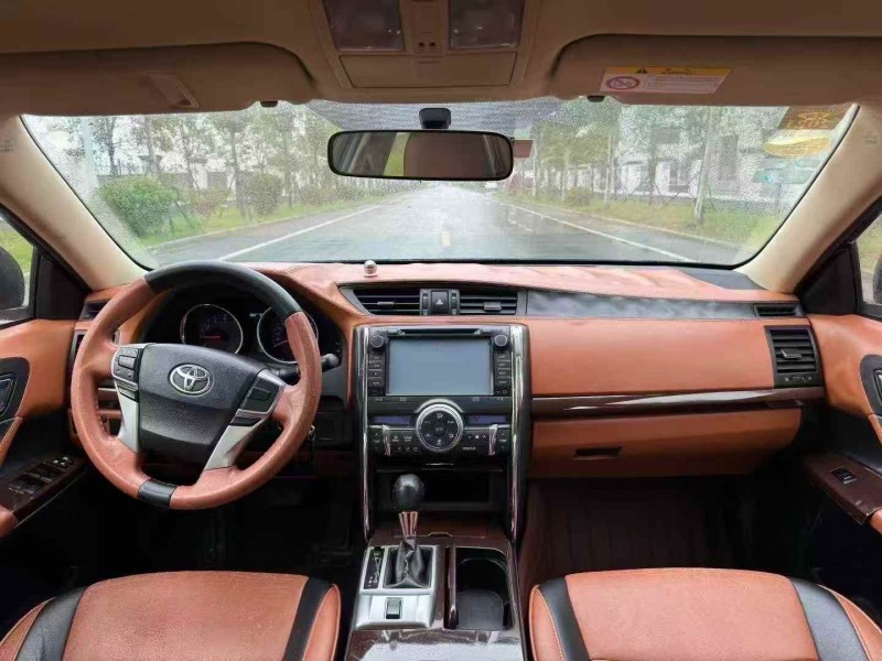 无锡14年丰田锐志5