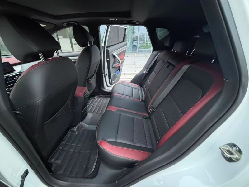 常德20年吉利缤越8