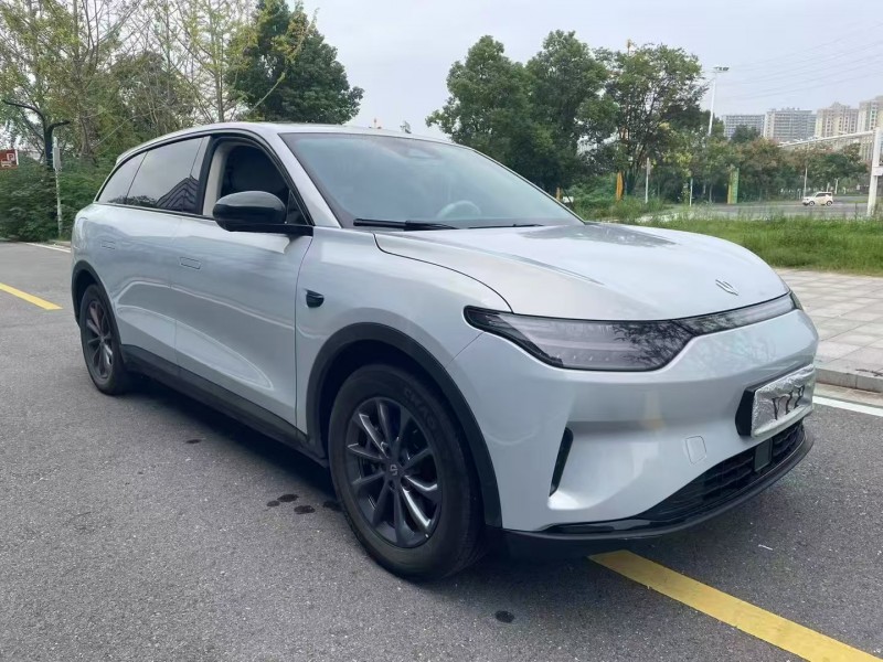 常德23年零跑汽车C112