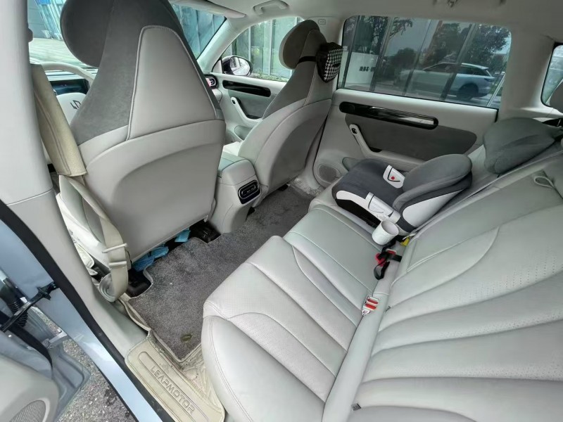 常德23年零跑汽车C115