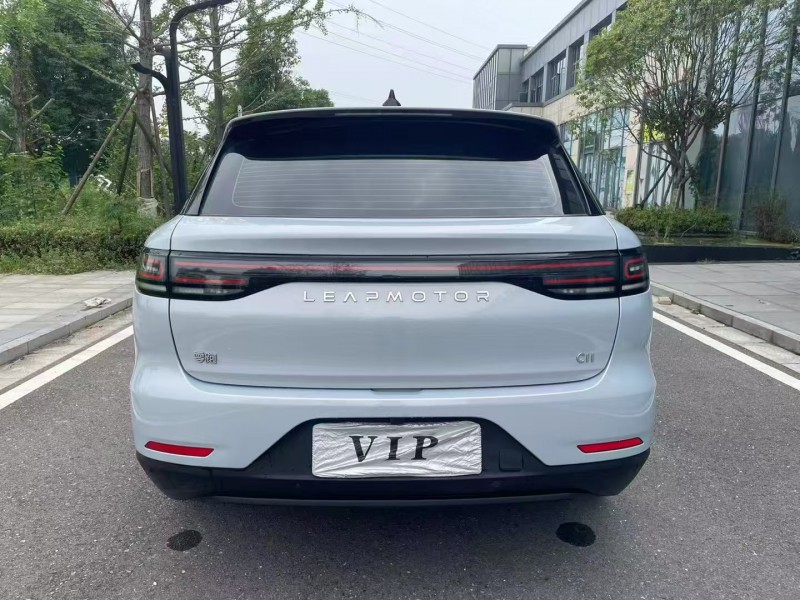 常德23年零跑汽车C118