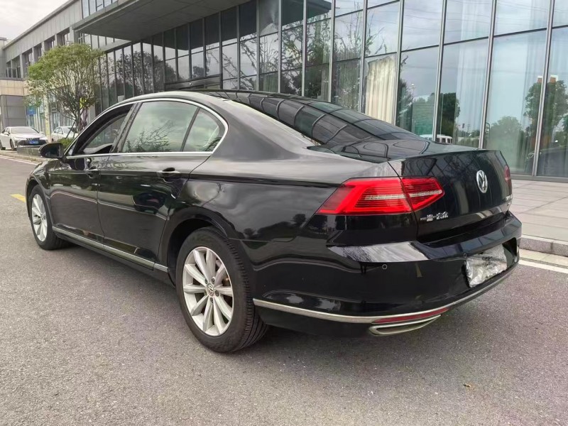 常德19年大众迈腾4