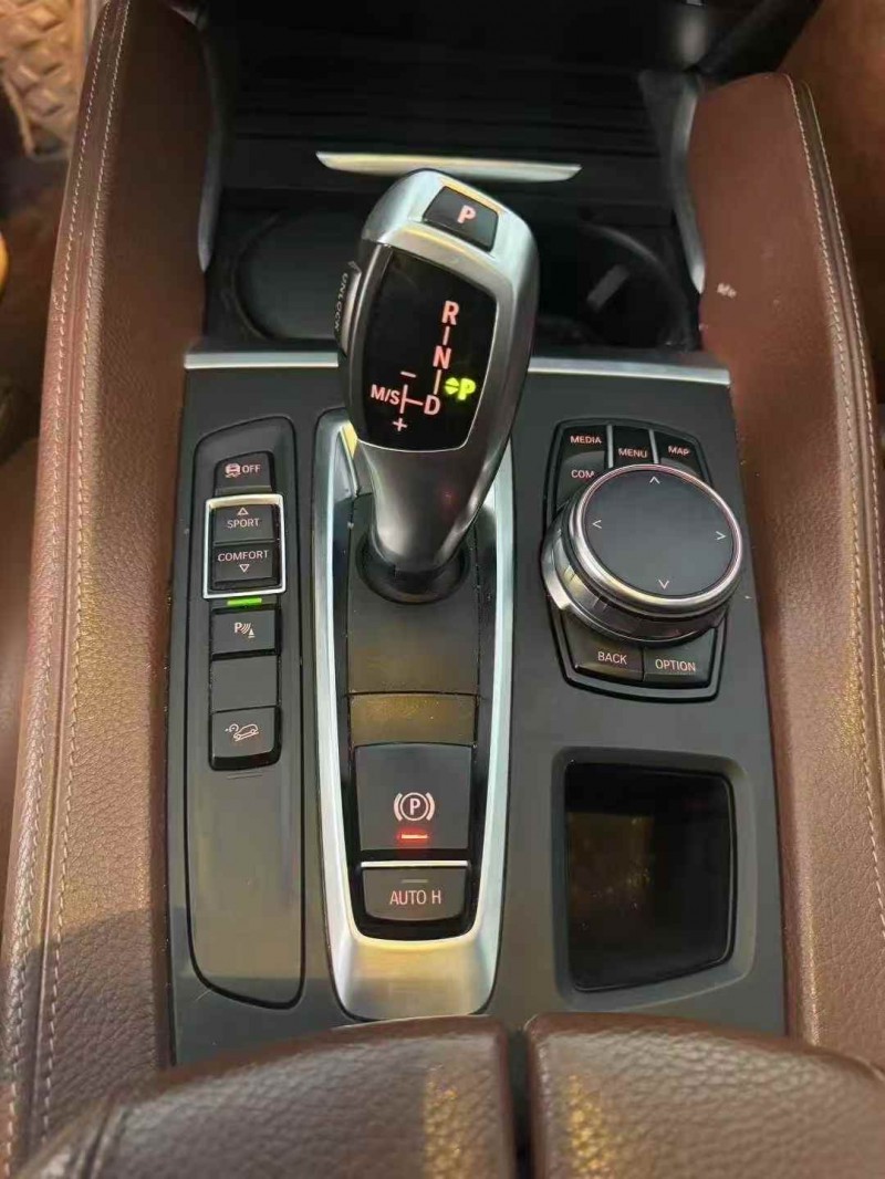 淄博17年宝马X63