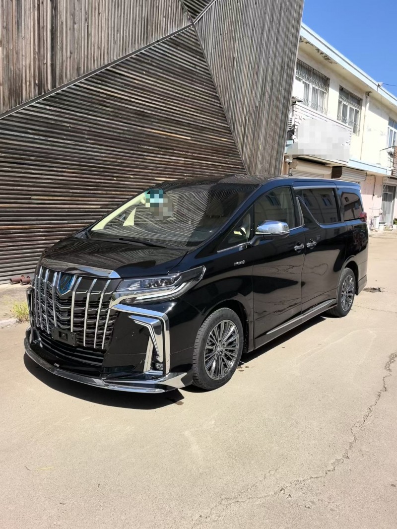 青岛18年丰田埃尔法3