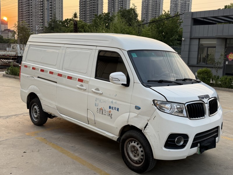 徐州21年华晨鑫源3