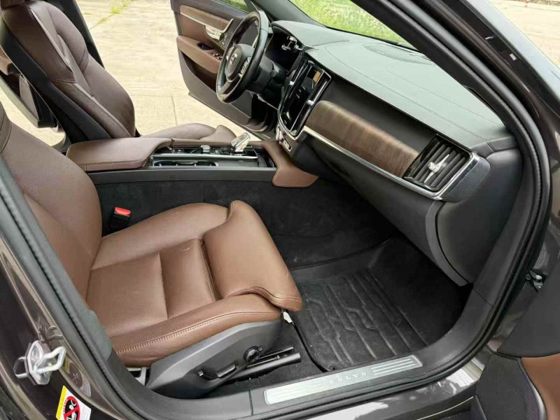 徐州21年沃尔沃S906