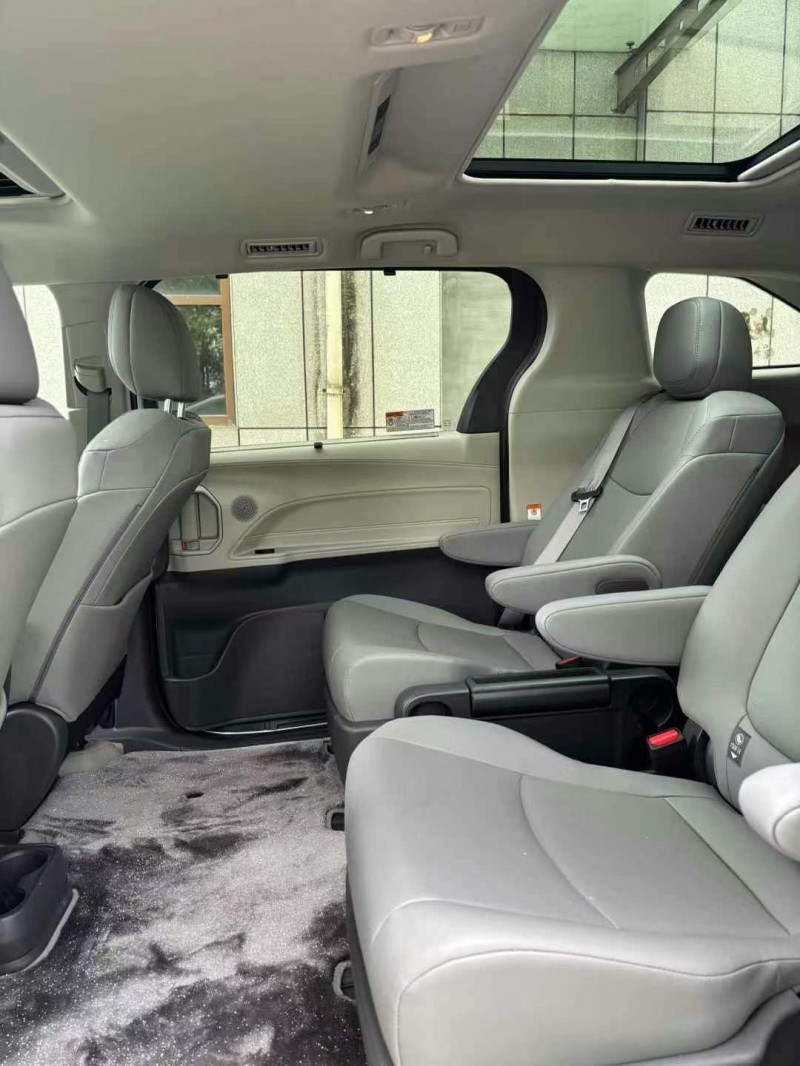 吉林23年丰田格瑞维亚7