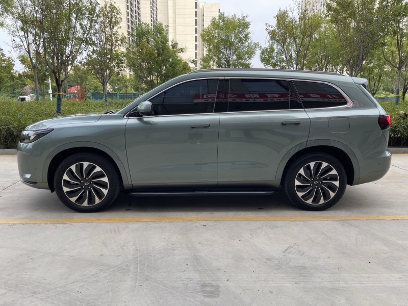 济宁23年华为智选问界8