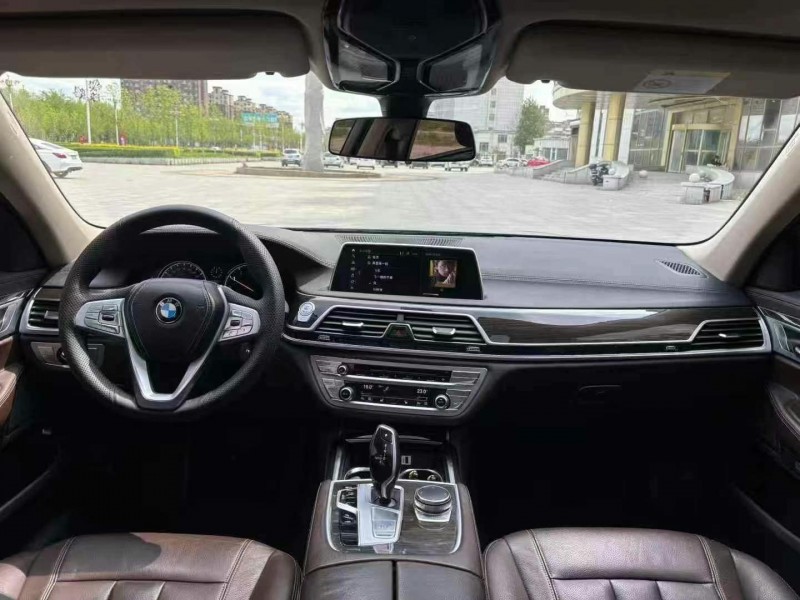 吉林17年宝马7系9