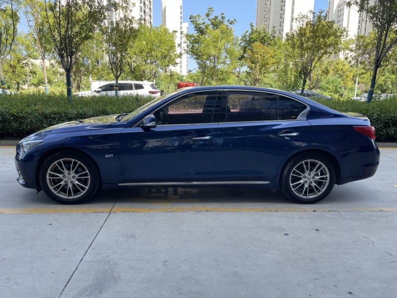 济宁17年英菲尼迪Q50L8