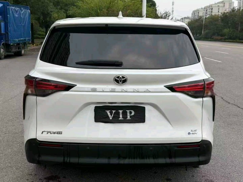 淮南24年丰田塞纳9