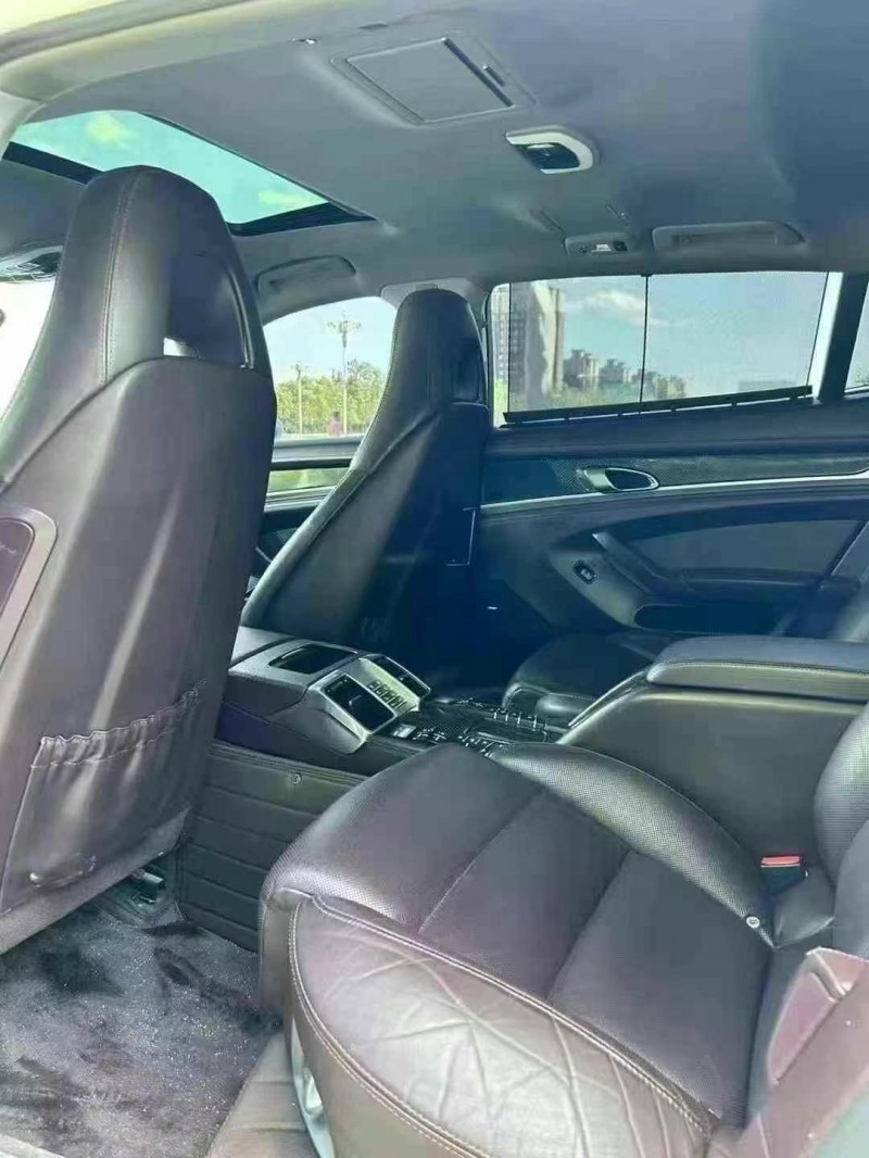 吉林14年保时捷帕拉梅拉4