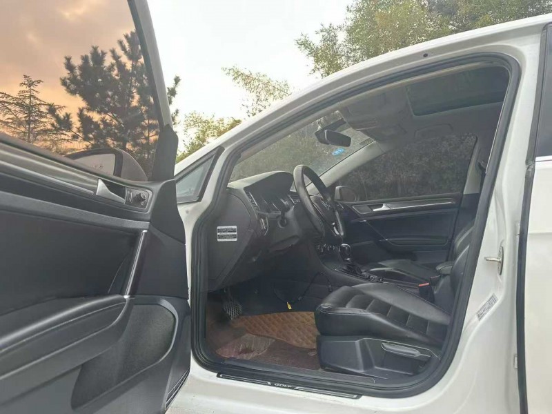 青岛16年大众高尔夫8