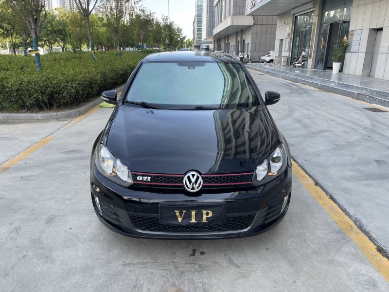济宁14年大众高尔夫1