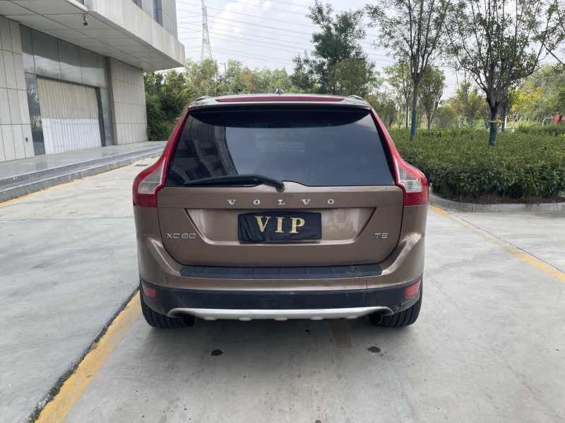 济宁11年沃尔沃XC609