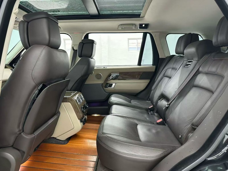 唐山19年路虎揽胜行政4