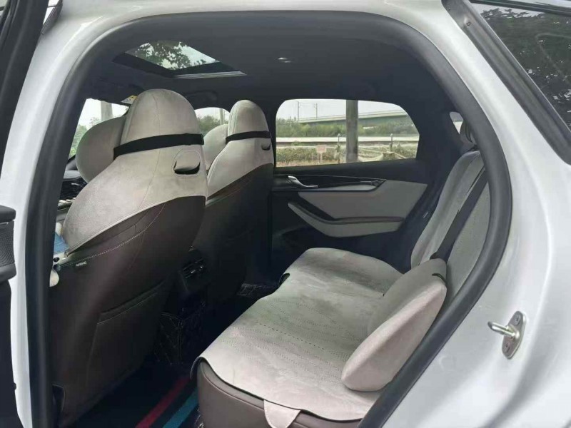 汉中24年比亚迪秦6