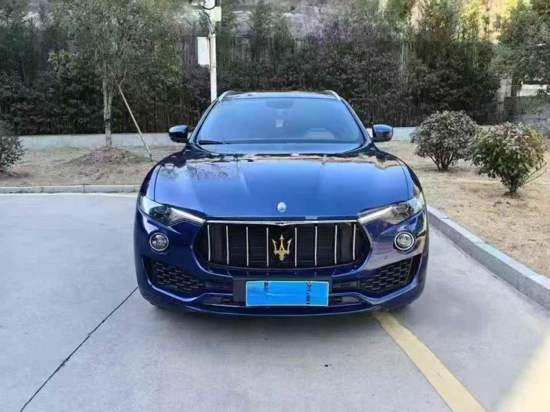 鹰潭18年玛莎拉蒂Levante1