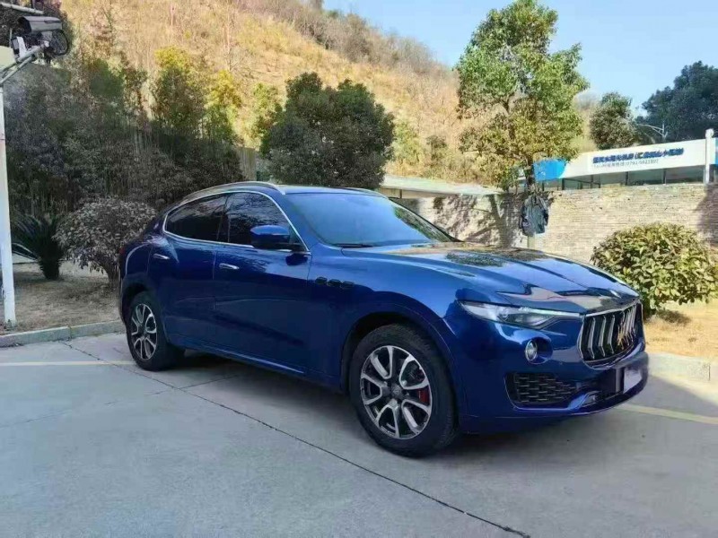鹰潭18年玛莎拉蒂Levante2