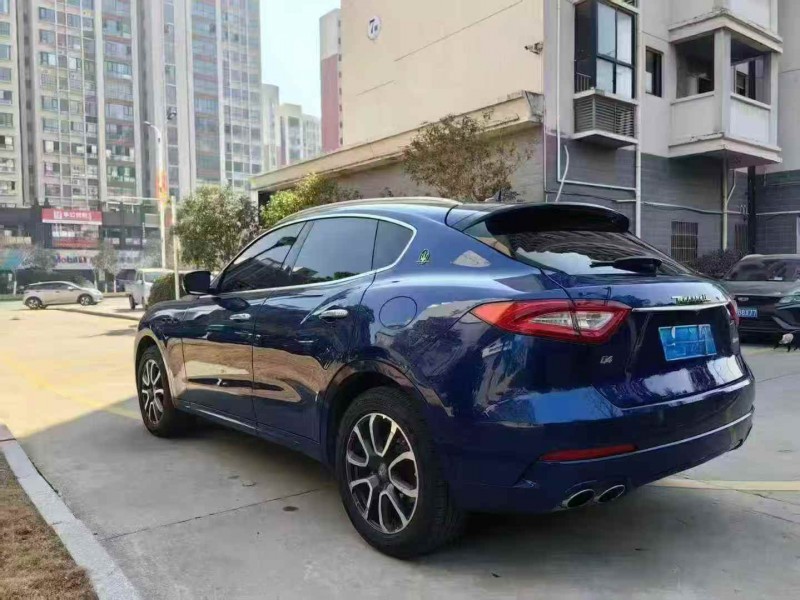 鹰潭18年玛莎拉蒂Levante8