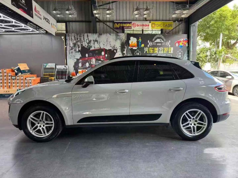 绍兴18年保时捷Macan3