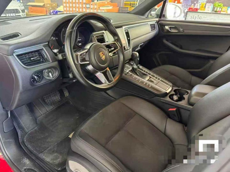 绍兴18年保时捷Macan5