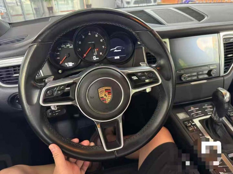 绍兴18年保时捷Macan6