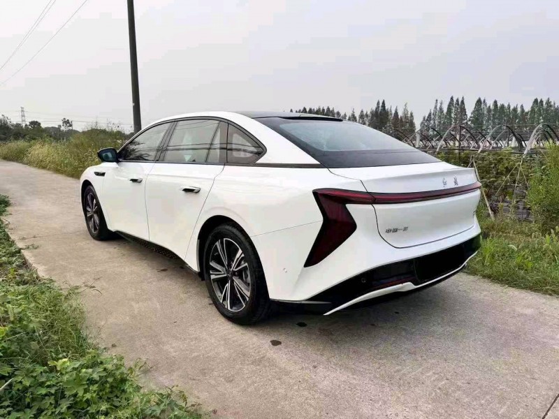 宁波25年红旗EH77