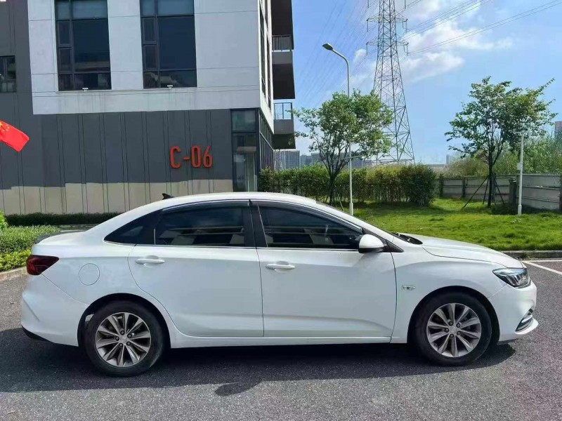 广州20年雪佛兰科鲁泽3