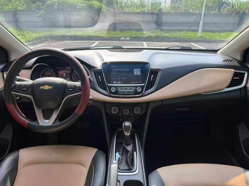 广州20年雪佛兰科鲁泽7