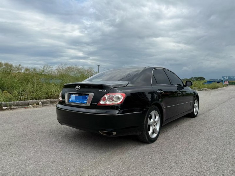 柳州10年丰田锐志6