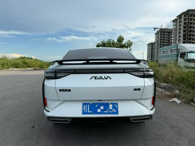 柳州25年东风奕炫4