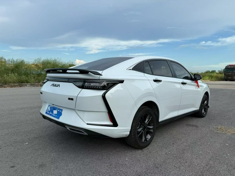 柳州25年东风奕炫6