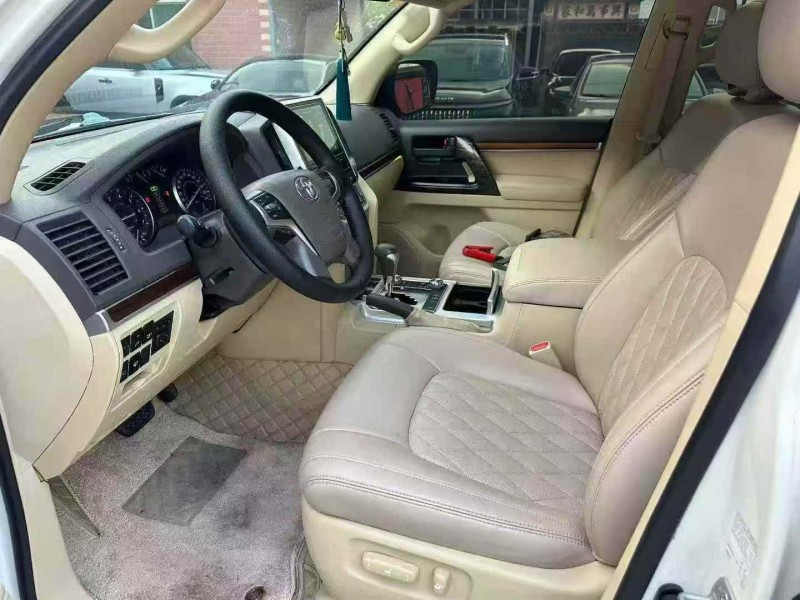 淄博18年丰田兰德酷路泽4