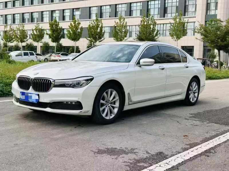 东营17年宝马7系2