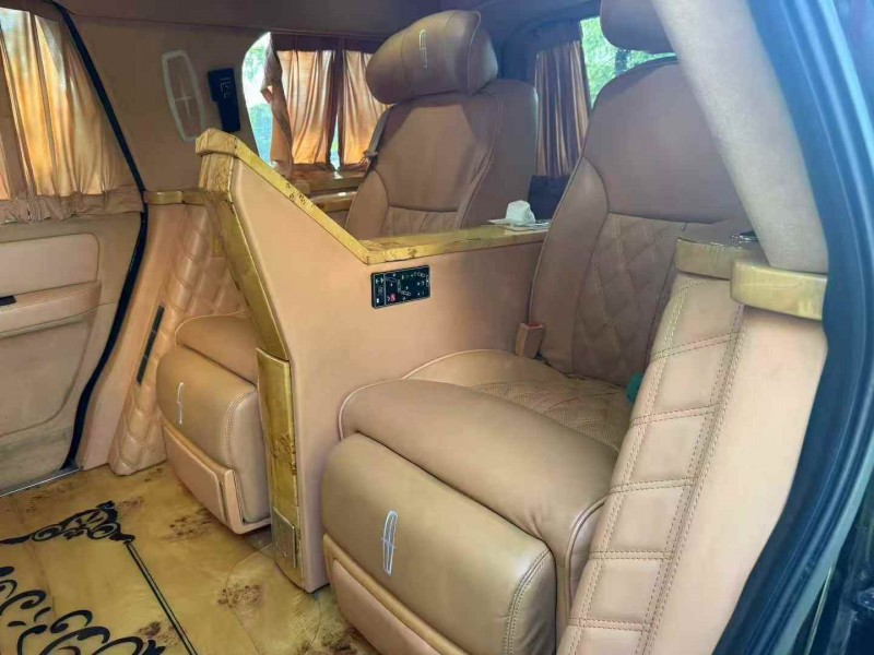 九江18年林肯领航员5