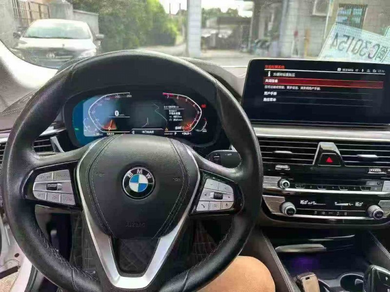 三明22年宝马5系4