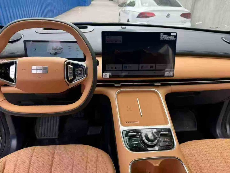 金华25年吉利银河4