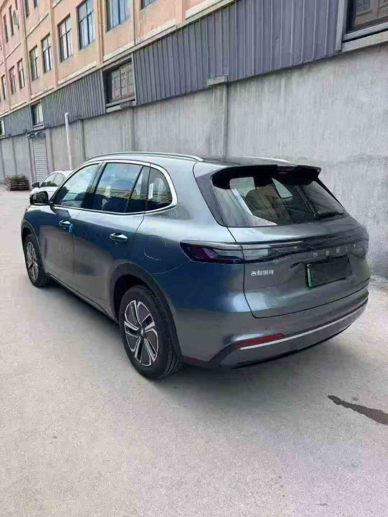 金华25年吉利银河7