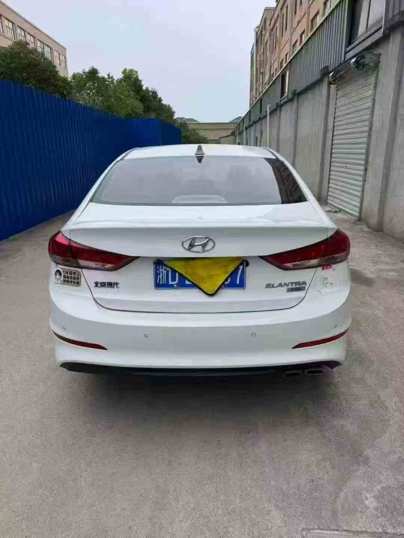 宁波19年现代领动9